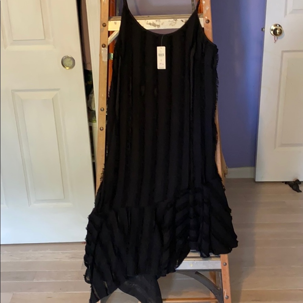 Ruffled Black Sleeveless Dress